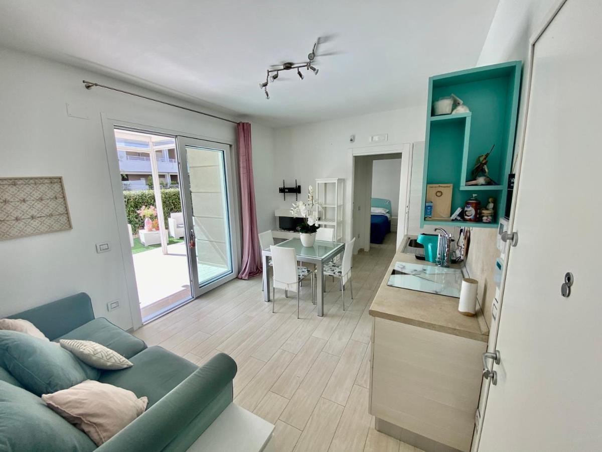 Appartamento Al Mare Con Giardino, Spiaggia E Piscina Alba Adriatica Eksteriør billede
